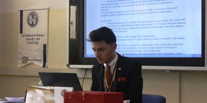 MUNTR Chair Training VIII